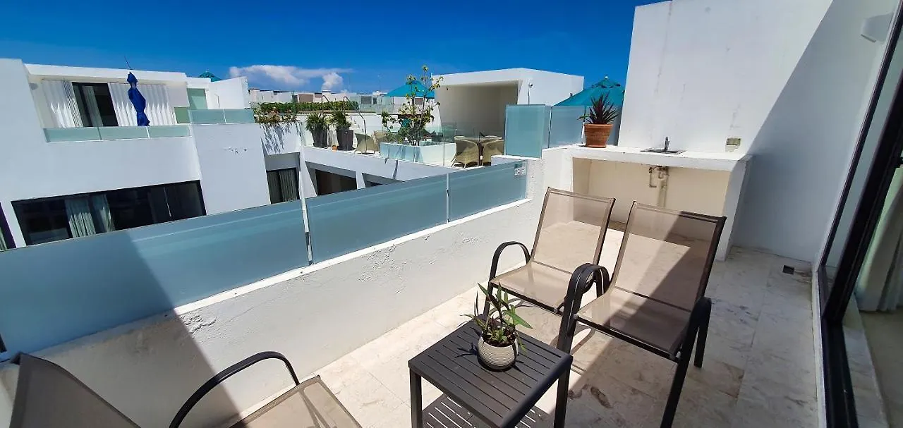 Departamento Con Terraza Excelente Ubicacion Y Wifi Apartment Playa del Carmen Mexico